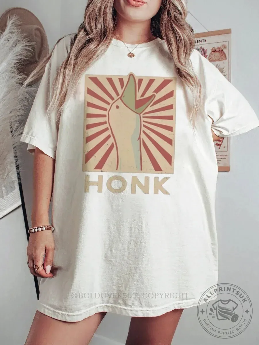 Vintage Honk Goose Meme Funny Animal T-Shirt
